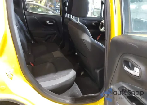 2023 Jeep Renegade Trailhawk 4X4 из США, поврежденный, VIN ZACNJDC13PPP55448